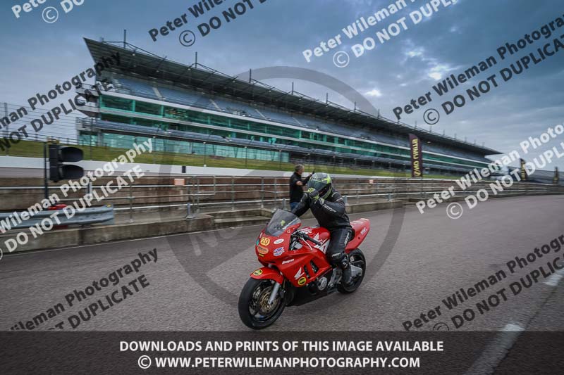 Rockingham no limits trackday;enduro digital images;event digital images;eventdigitalimages;no limits trackdays;peter wileman photography;racing digital images;rockingham raceway northamptonshire;rockingham trackday photographs;trackday digital images;trackday photos